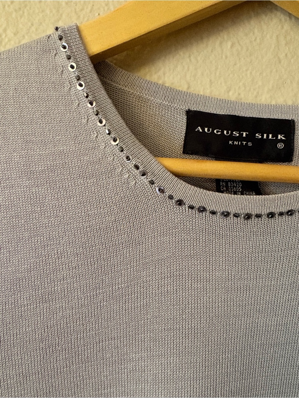 August Silk 100% Silk Shell XL Light Gray Beaded Sleeveless Blouse - Picture 4 of 12